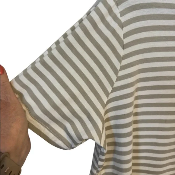 NWT NEUTRAL White and Tan Short Sleeve Tee SIZE: 14 #P - Picture 3 of 7